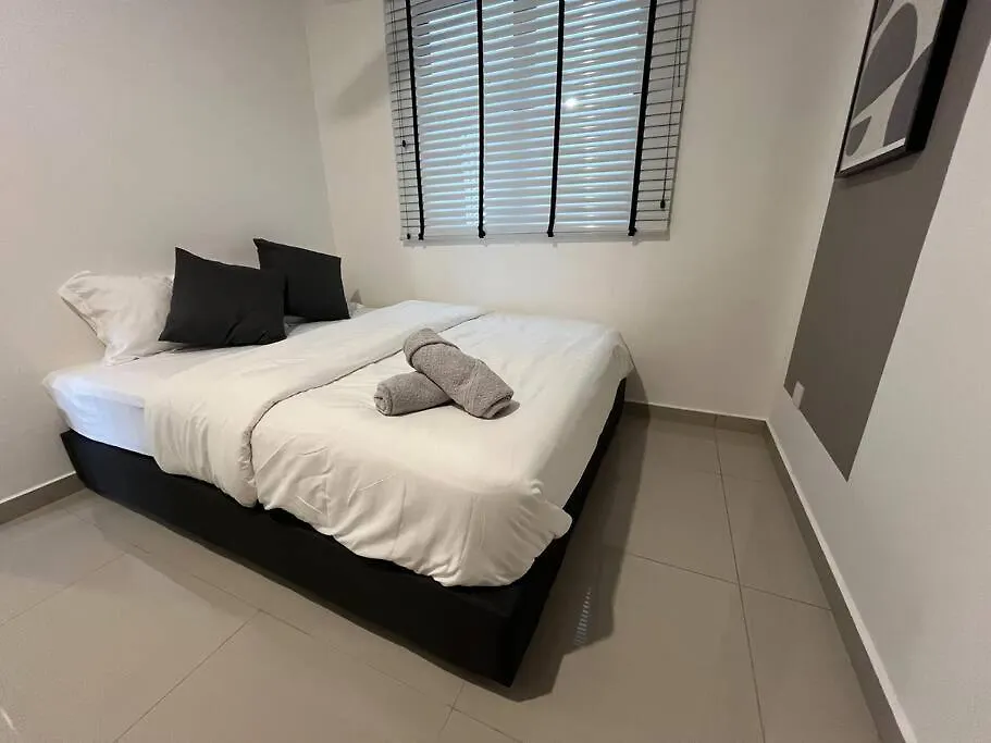 שאה אלאם Setia Alam 3R2B 6Pax Apartment שאה אלאם